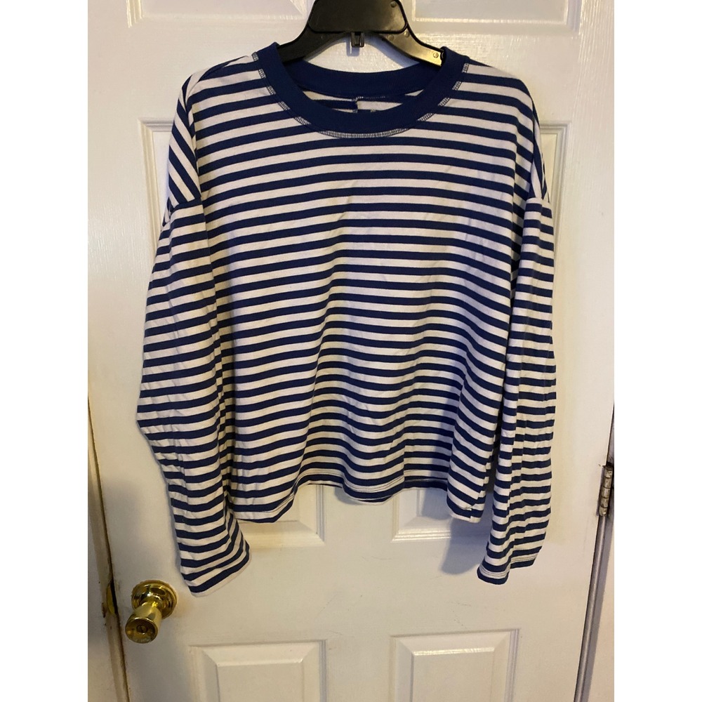 No Boundaries Womens XL Blue White Striped Long Sleeve Crew Neck Cropped Top